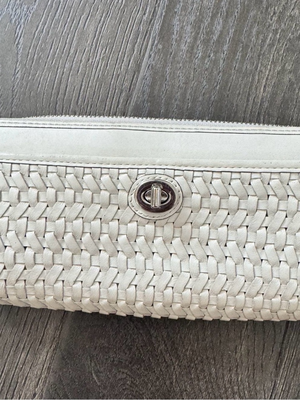 Cream Zip-Around Women’s Wallet - Unbranded